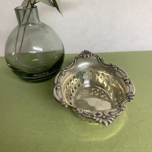 GORHAM Sterling Silver 4780 Cromwell Pattern Small Nut Dish - Picture 3 of 8